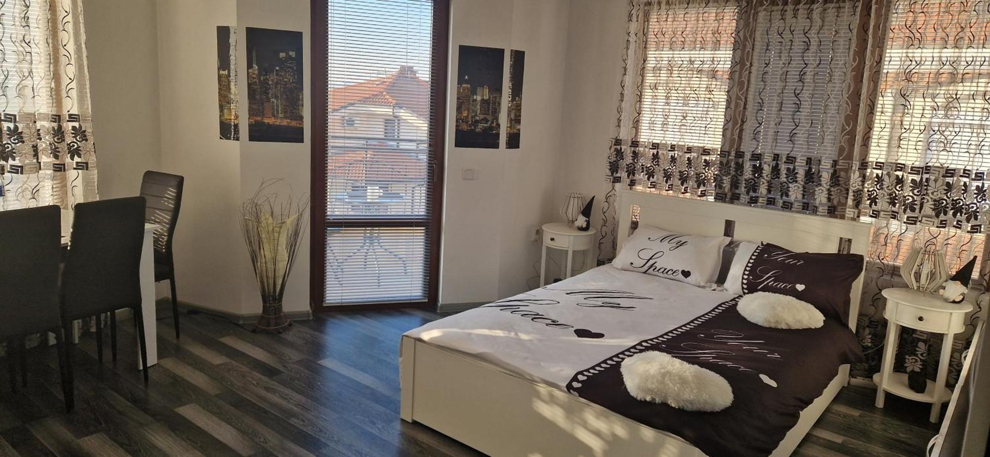 Black And White Apartment Karlovo Extérieur photo