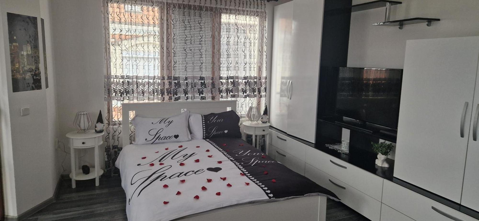 Black And White Apartment Karlovo Extérieur photo