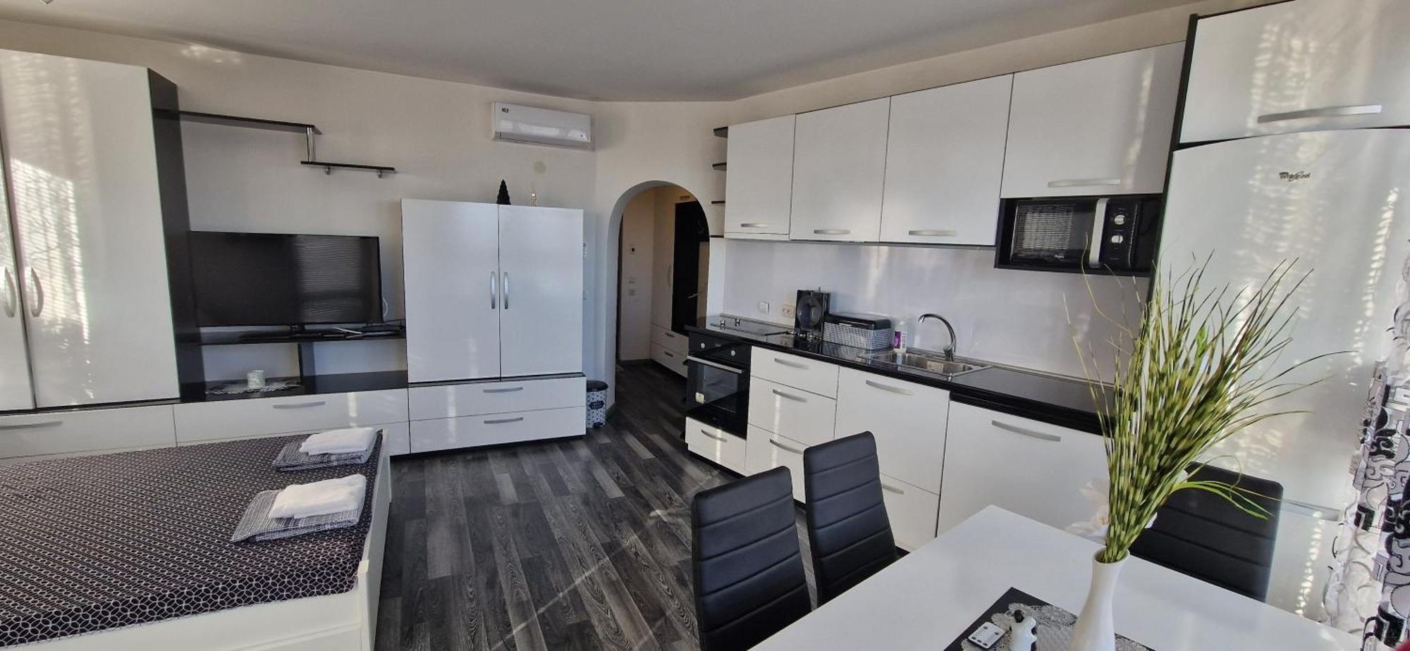 Black And White Apartment Karlovo Extérieur photo