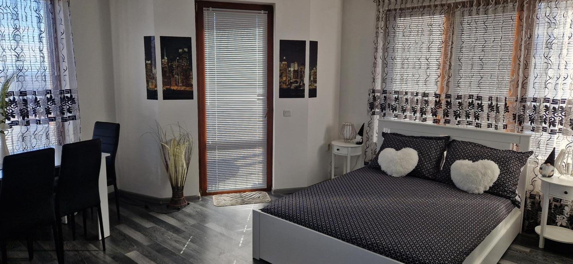 Black And White Apartment Karlovo Extérieur photo