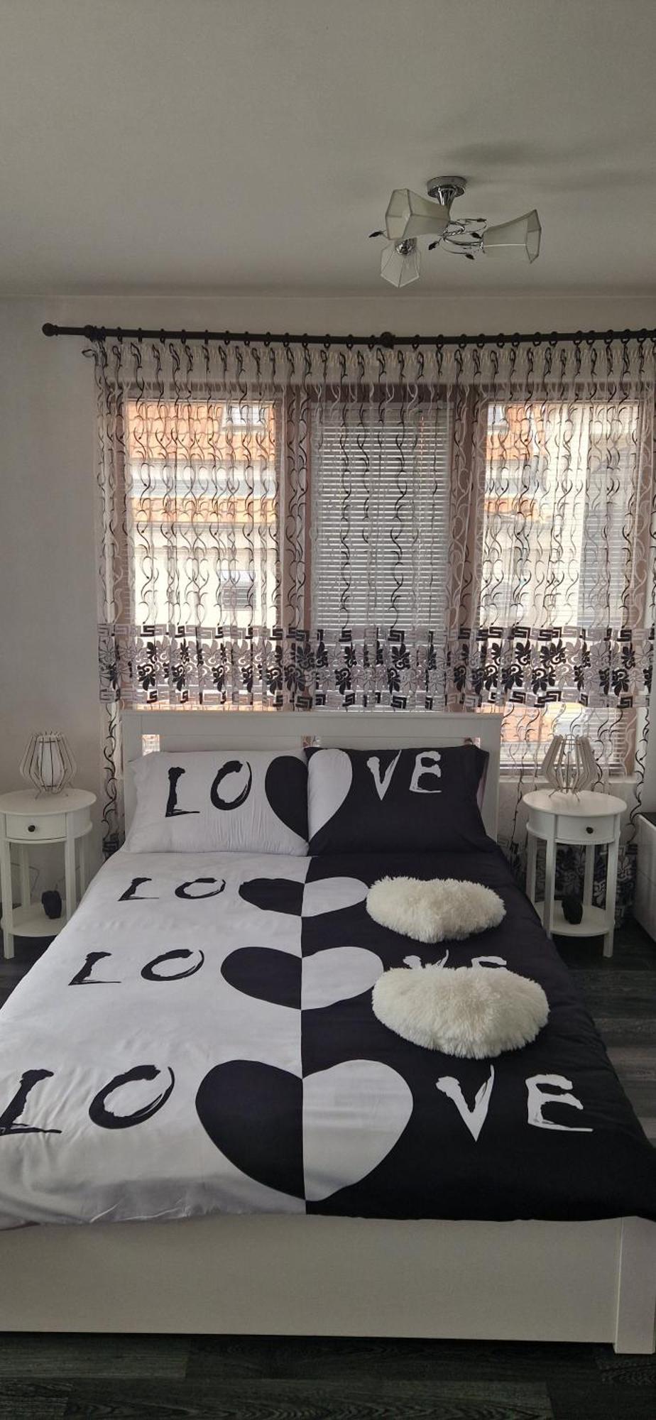 Black And White Apartment Karlovo Extérieur photo